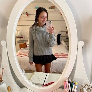 Comfiest sweater! Perfect for this fall❤️